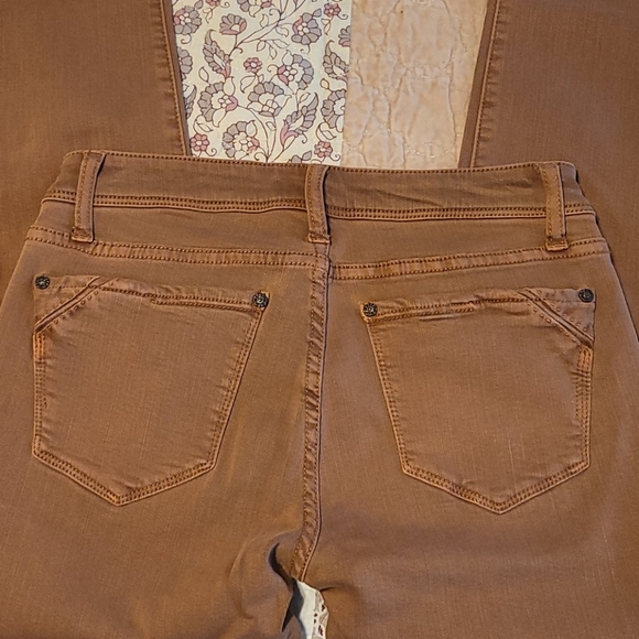 Jeans - Picture 3 of 3